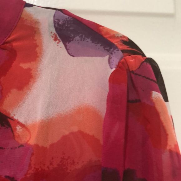 NWOT Ana Ladies Medium floral sheer top with tanks - Picture 3 of 9